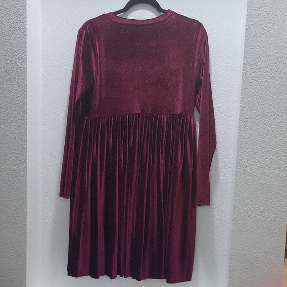 ASOS Velvet Maternity Dress in Deep Burgundy - Picture 9 of 9